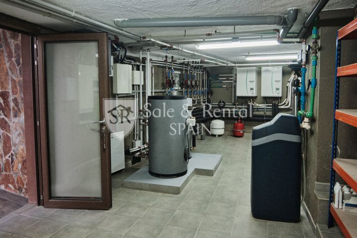 Image No.17-5 Bed Villa for sale