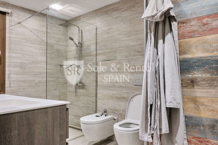 Image No.32-5 Bed Villa for sale