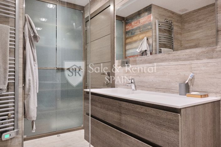 Image No.33-5 Bed Villa for sale