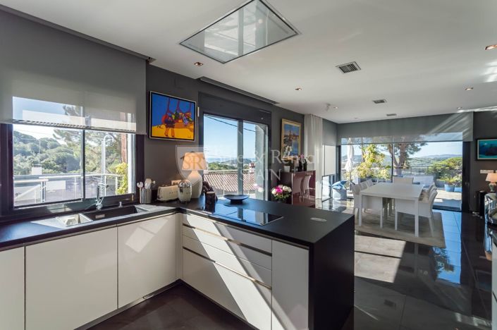 Image No.13-4 Bed Villa for sale