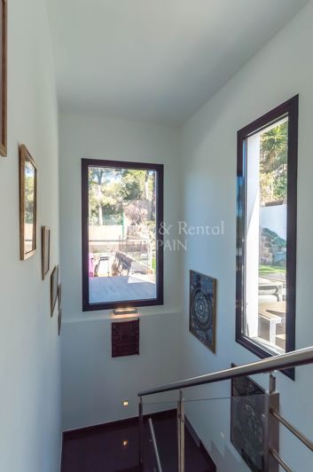 Image No.28-4 Bed Villa for sale