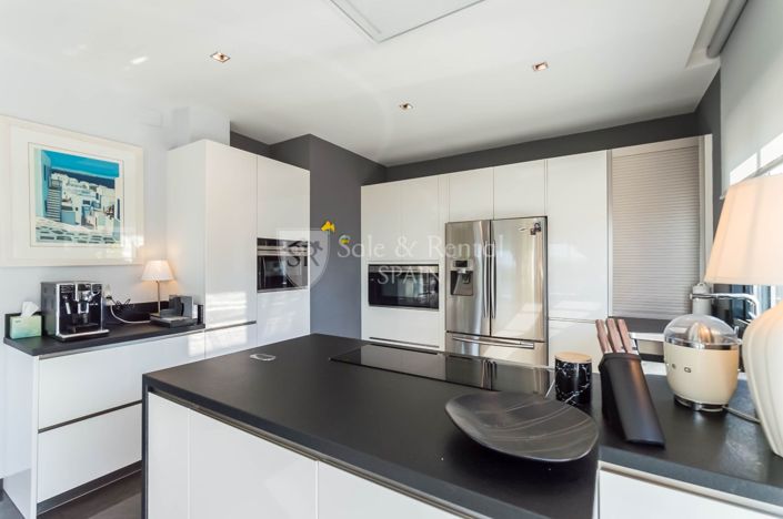 Image No.10-4 Bed Villa for sale