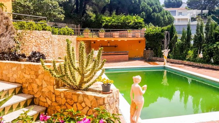 Image No.33-8 Bed Villa for sale