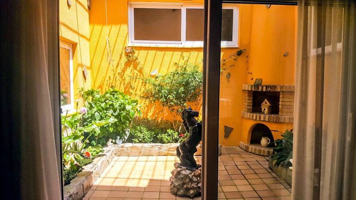 Image No.4-8 Bed Villa for sale