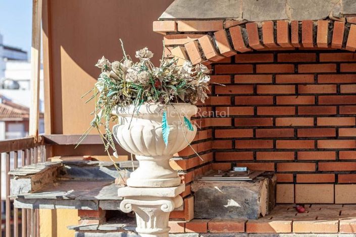 Image No.10-3 Bed Flat for sale