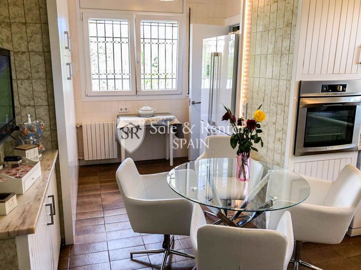 Image No.30-6 Bed Villa for sale