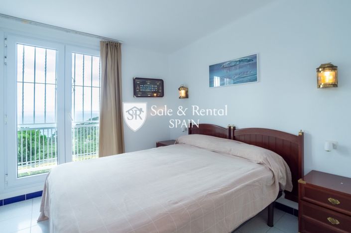 Image No.40-8 Bed Villa for sale