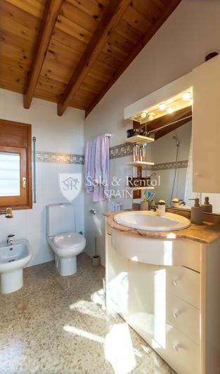 Image No.27-4 Bed Villa for sale