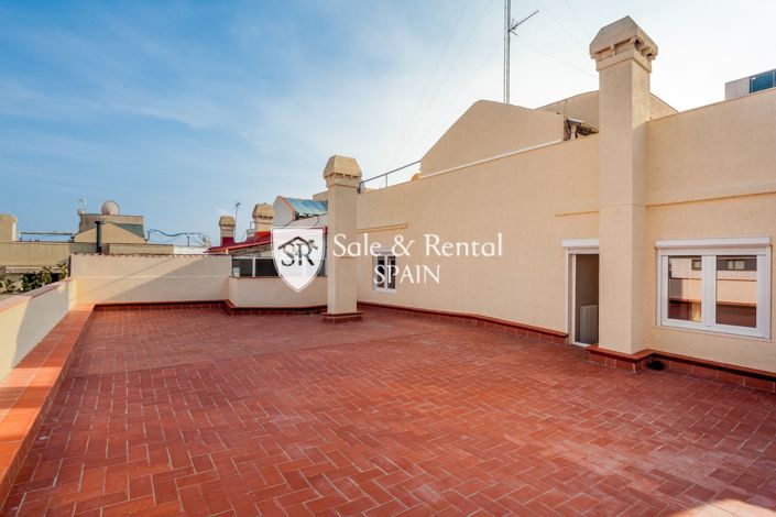 Image No.41-4 Bed Flat for sale