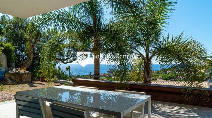 Image No.2-5 Bed Villa for sale