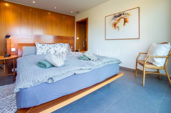 Image No.27-5 Bed Villa for sale