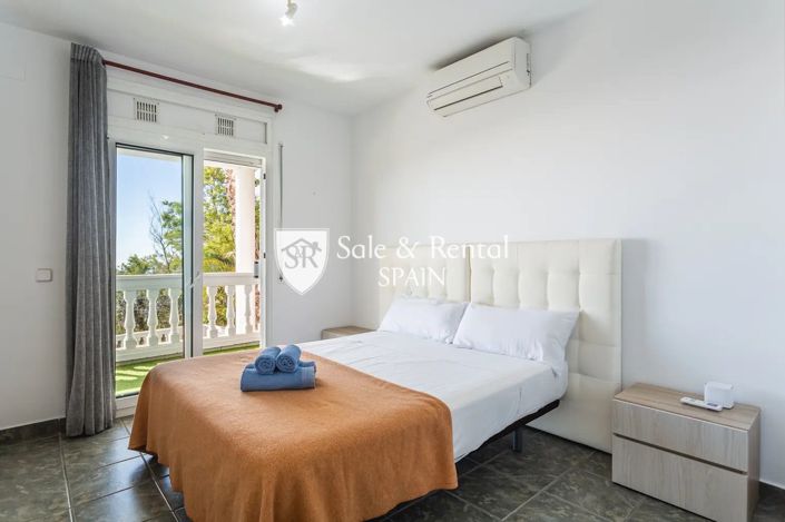 Image No.15-4 Bed Villa for sale