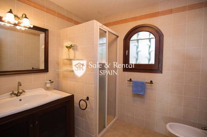 Image No.15-4 Bed Villa for sale