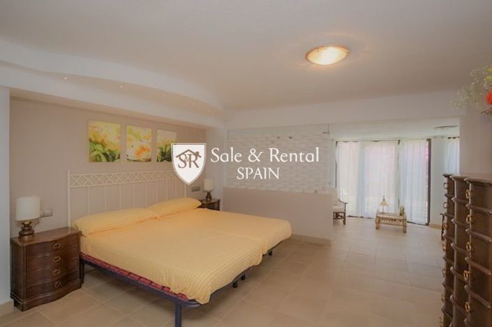 Image No.17-4 Bed Villa for sale