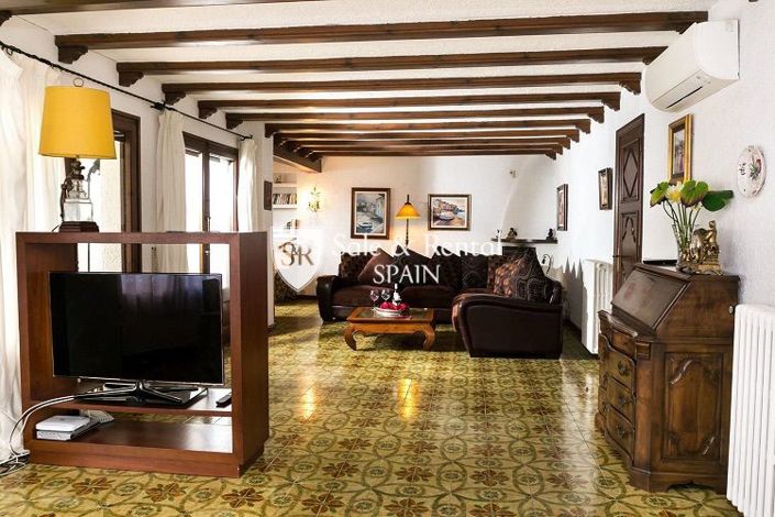 Image No.9-4 Bed Villa for sale