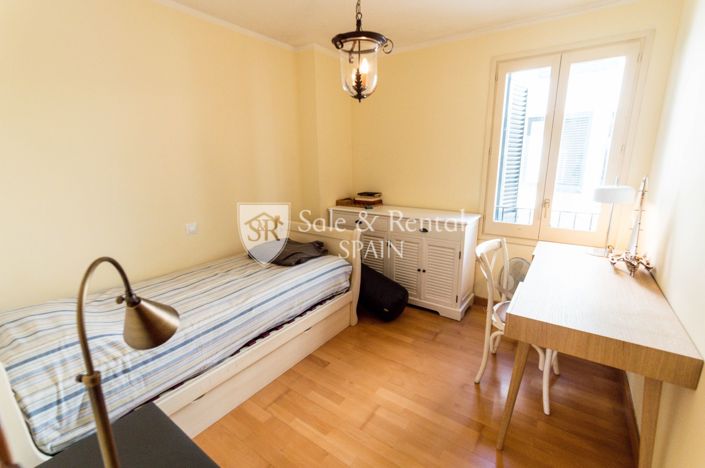 Image No.19-3 Bed Flat for sale