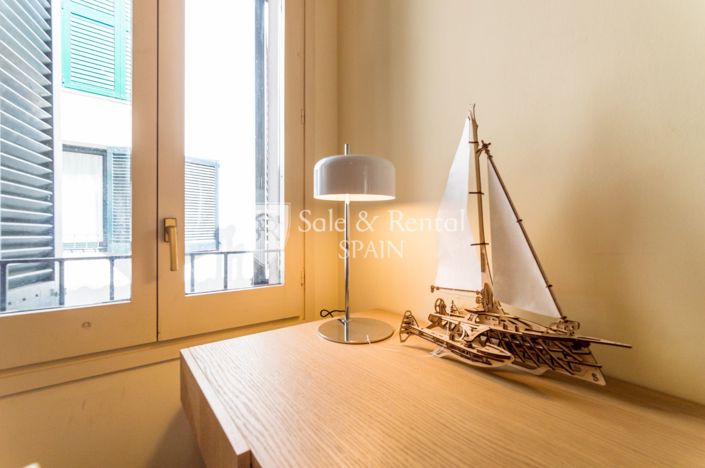 Image No.21-3 Bed Flat for sale