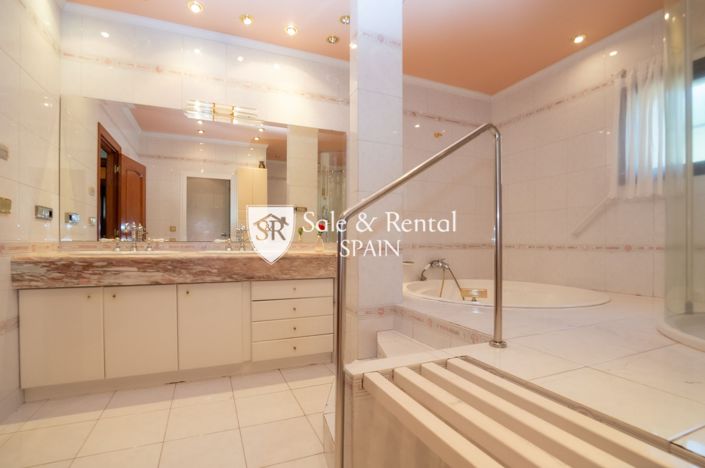 Image No.20-Villa de 6 chambres à vendre à Lloret de Mar