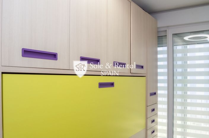 Image No.23-3 Bed Flat for sale