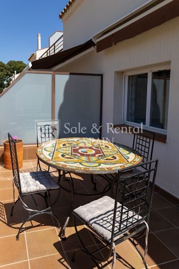 Image No.18-4 Bed Flat for sale