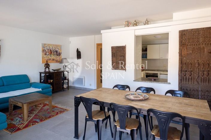 Image No.3-4 Bed Flat for sale