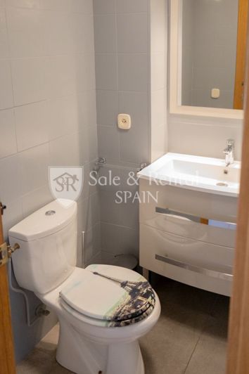 Image No.42-4 Bed Flat for sale