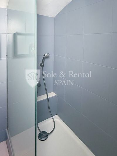 Image No.53-4 Bed Flat for sale