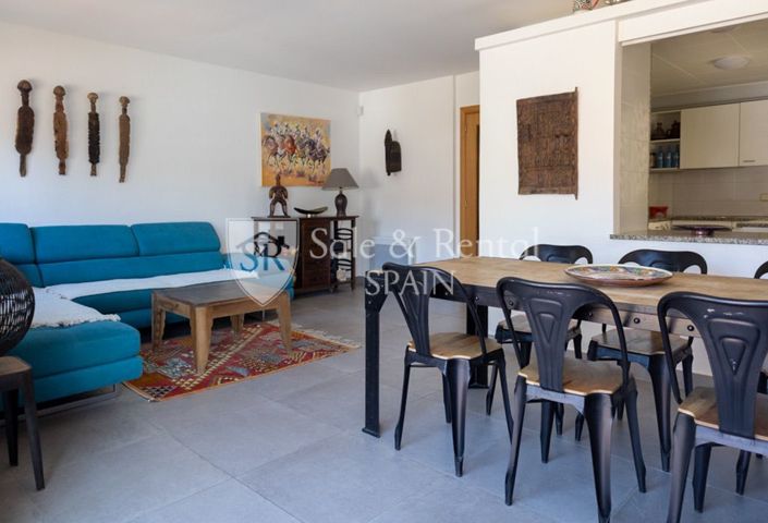 Image No.6-4 Bed Flat for sale