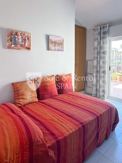 Image No.60-4 Bed Flat for sale