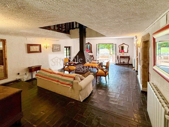 Image No.16-Maison de campagne de 7 chambres à vendre à Girona