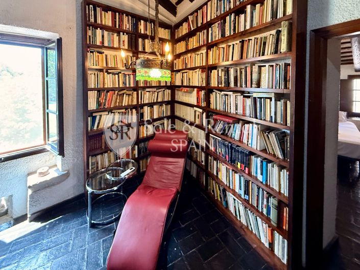 Image No.20-Maison de campagne de 7 chambres à vendre à Girona