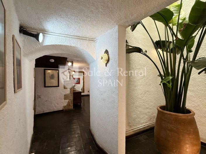 Image No.5-Maison de campagne de 7 chambres à vendre à Girona