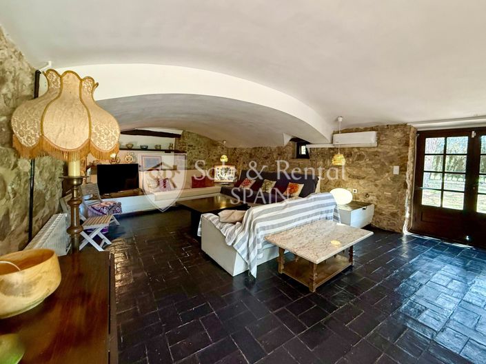 Image No.6-Maison de campagne de 7 chambres à vendre à Girona