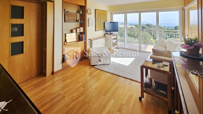 Image No.12-2 Bed Flat for sale