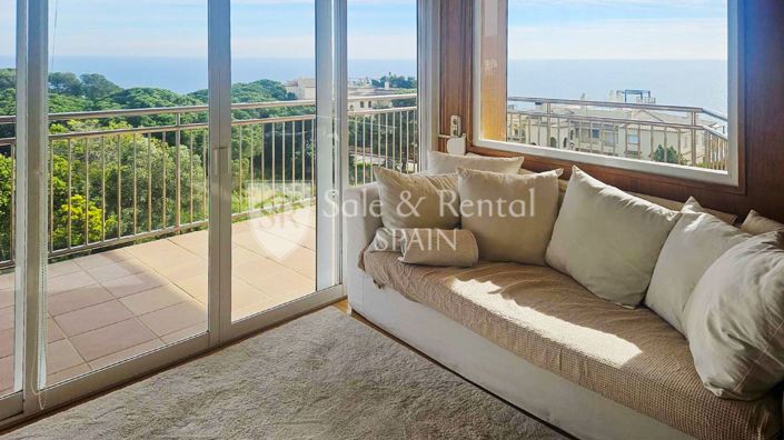 Image No.17-2 Bed Flat for sale