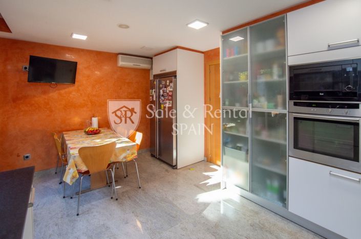 Image No.14-7 Bed Villa for sale