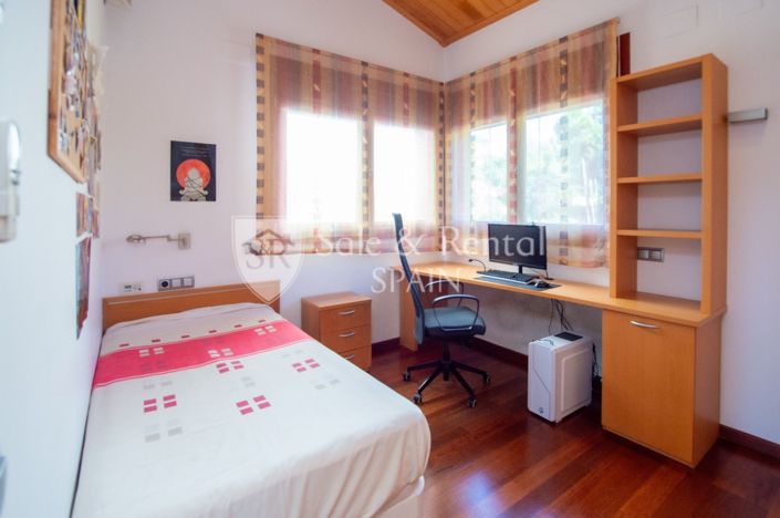 Image No.40-7 Bed Villa for sale