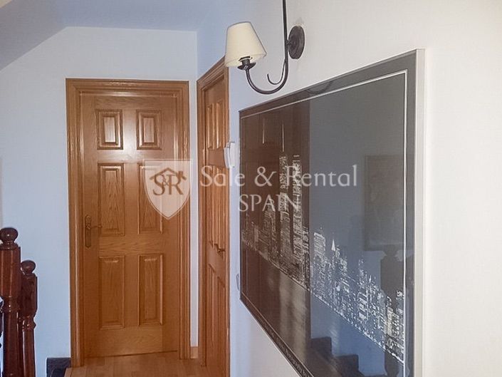 Image No.20-6 Bed Villa for sale