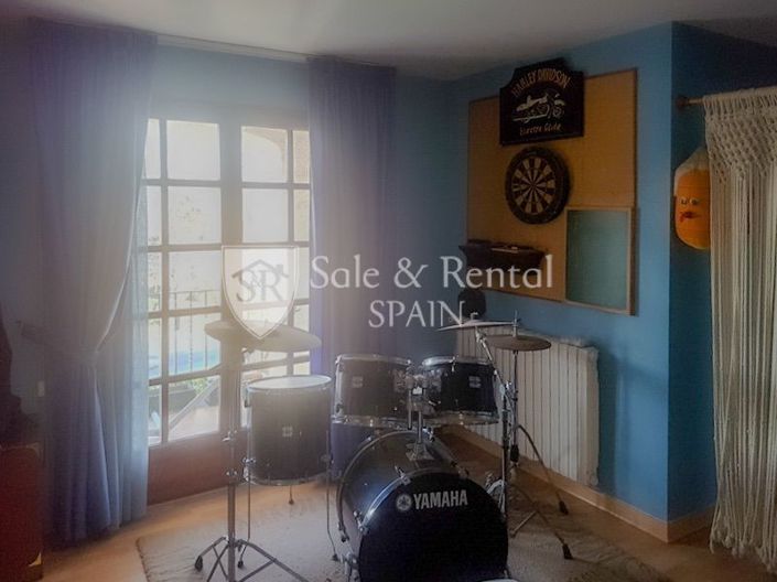 Image No.29-6 Bed Villa for sale