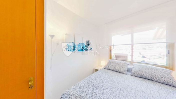 Image No.21-3 Bed Flat for sale