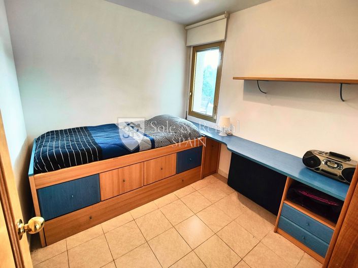 Image No.22-3 Bed Flat for sale