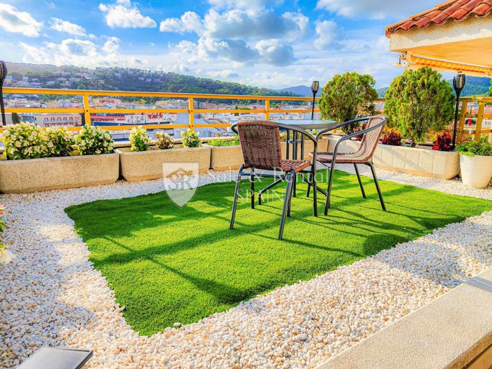 Image No.37-3 Bed Flat for sale