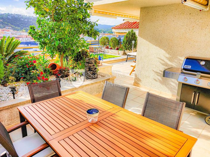 Image No.39-3 Bed Flat for sale