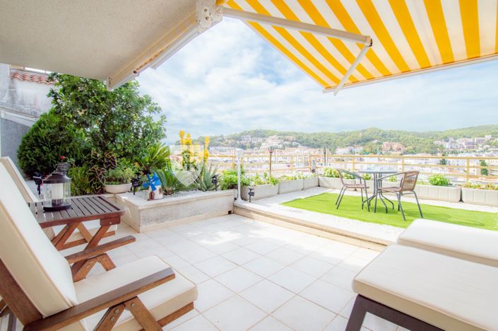 Image No.10-3 Bed Flat for sale