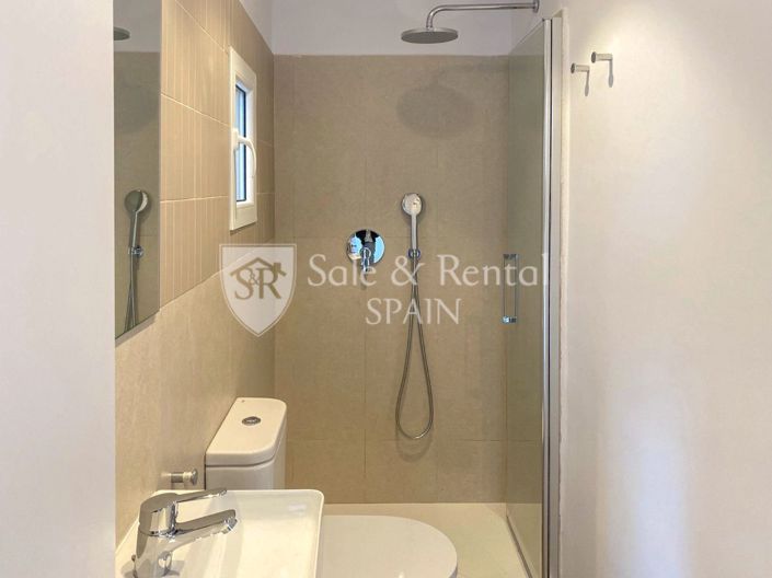 Image No.17-3 Bed Townhouse for sale