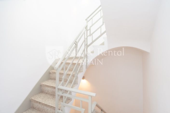 Image No.18-3 Bed Townhouse for sale