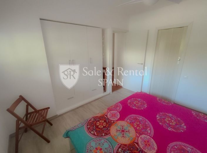 Image No.13-3 Bed Flat for sale