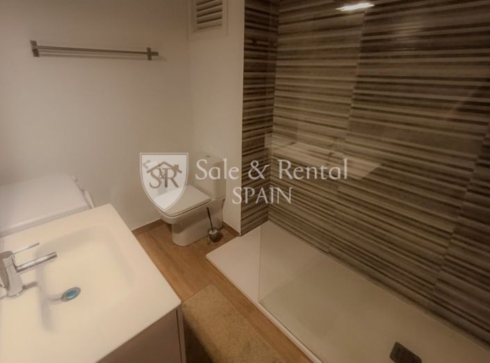 Image No.16-3 Bed Flat for sale