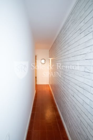 Image No.24-3 Bed Flat for sale