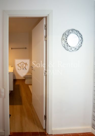 Image No.30-3 Bed Flat for sale